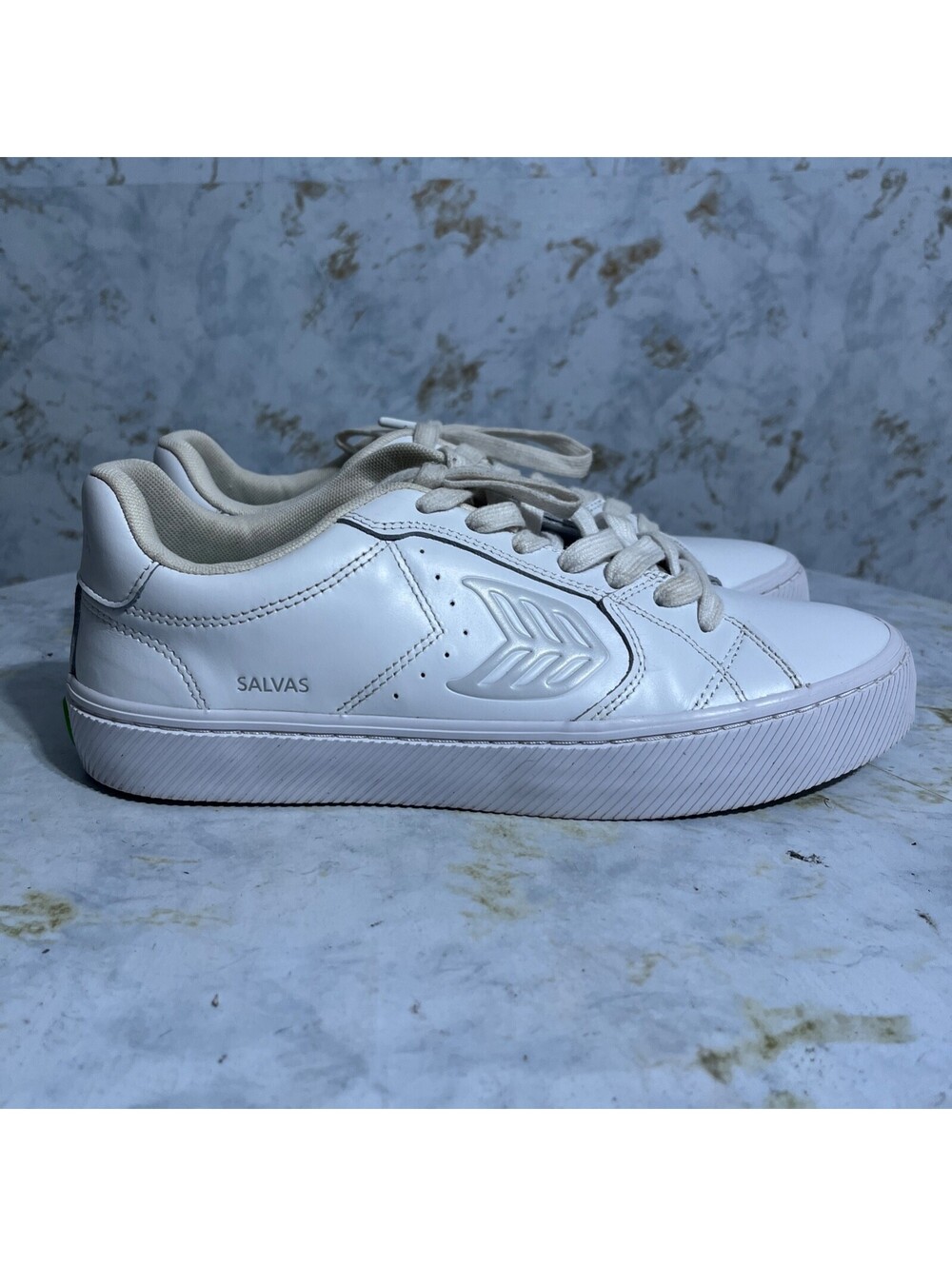 Cariuma Salvas Women's Size !0 Shoes White Leather Comfort Casual Low Sneakers